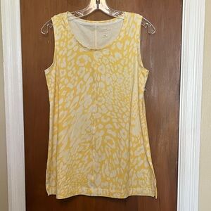 New Directions Yellow Animal Print Sleeveless Top.        AA